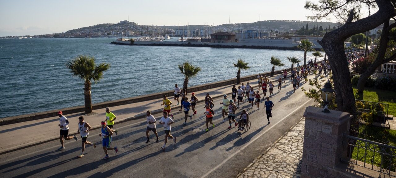 Athletes are running in Ayvalık